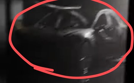 Video // Incendiu într-o parcare subterană din Chișinău: Patru echipaje de pompieri au intervenit pentru a stinge o Tesla în flăcări