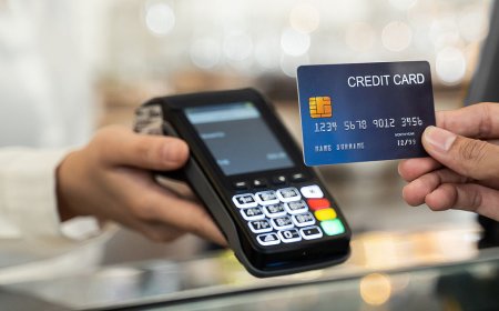 Plățile fără numerar devin obligatorii pentru unii agenți economici din Republica Moldova